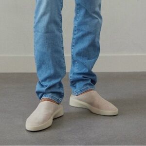 Men’s Wolf & Shepherd leather mules. Size 12. Lunar Gray / Vanilla. Like New.